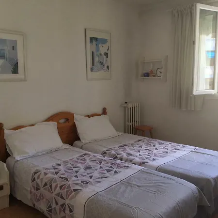 Lisa V Apartment